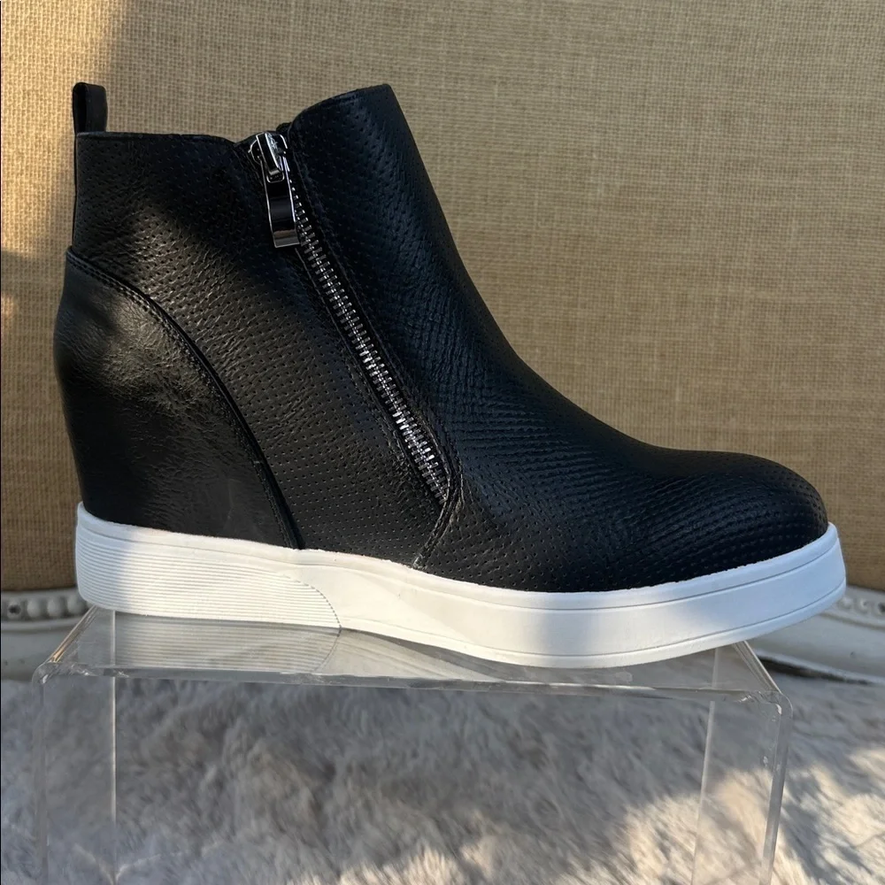 Journee Collection | Pennelope Wedge Sneaker Perforated Black Booties, Size 9.5